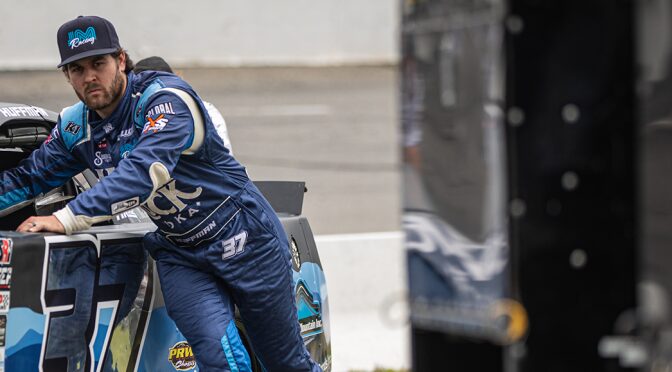 Featured image for Landon Huffman bags $30,000 in Old North State Nationals at Tri-County Motor Speedway
